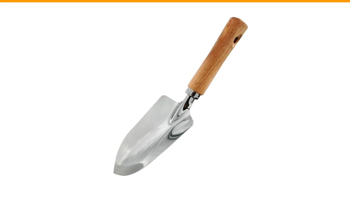 best garden trowel with wooden handle