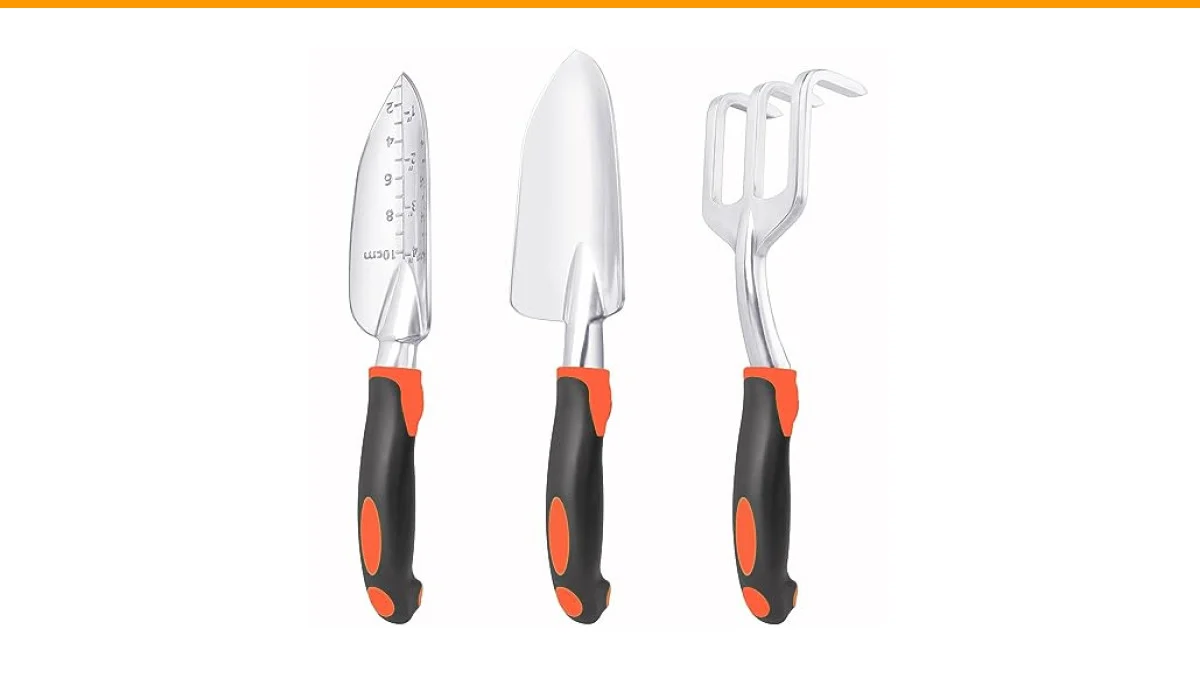 how to choose the right garden trowel