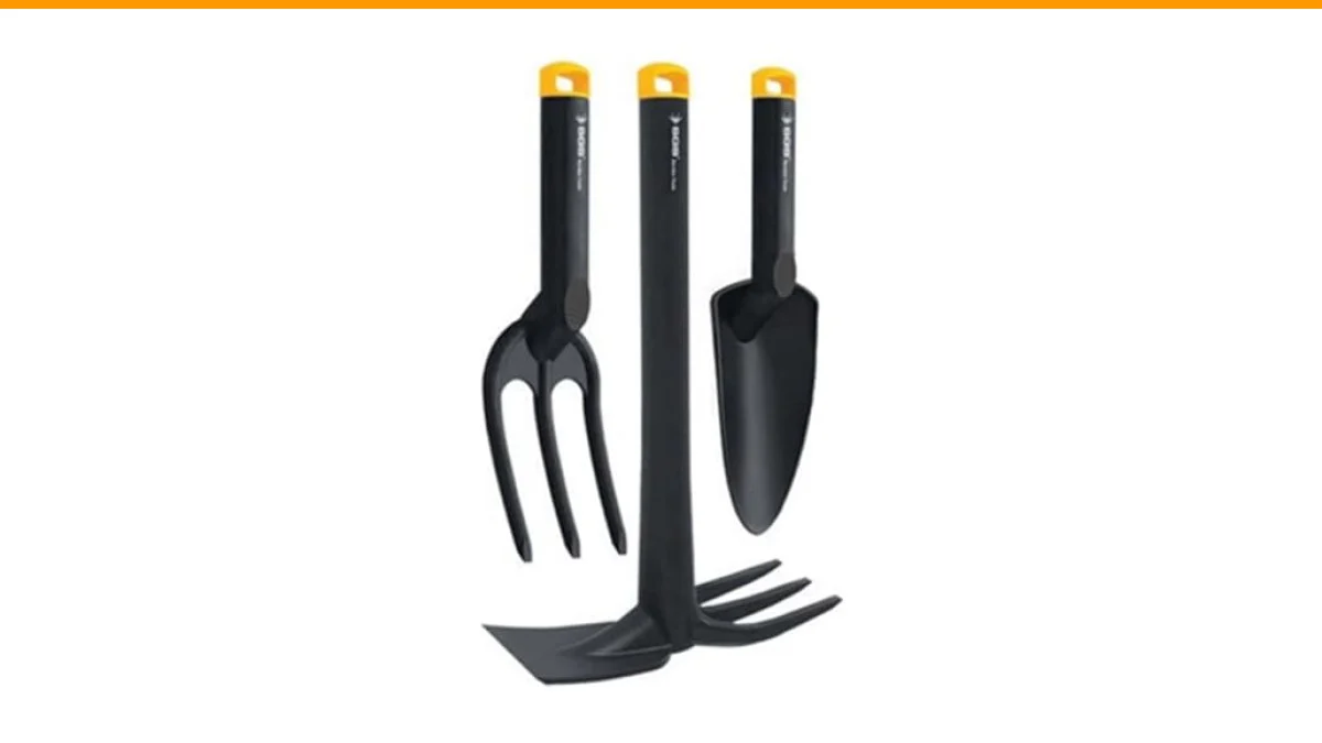how to use a garden fork properly